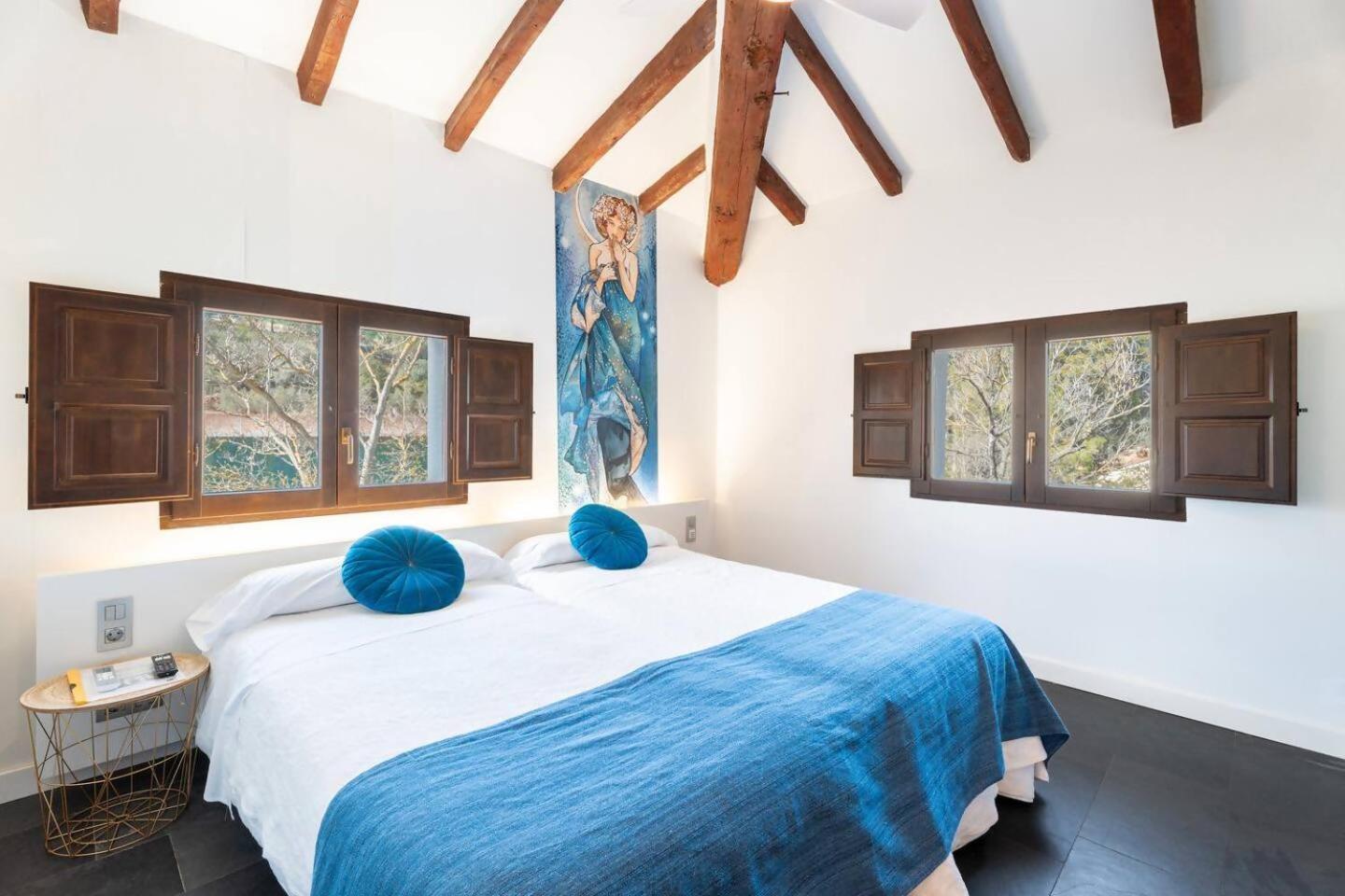 Double Room Private Bathroom