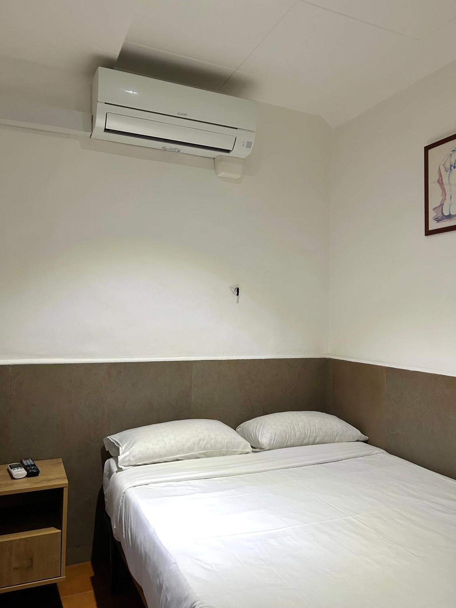 Double Room Shared Toilet,1765199395:JPEG