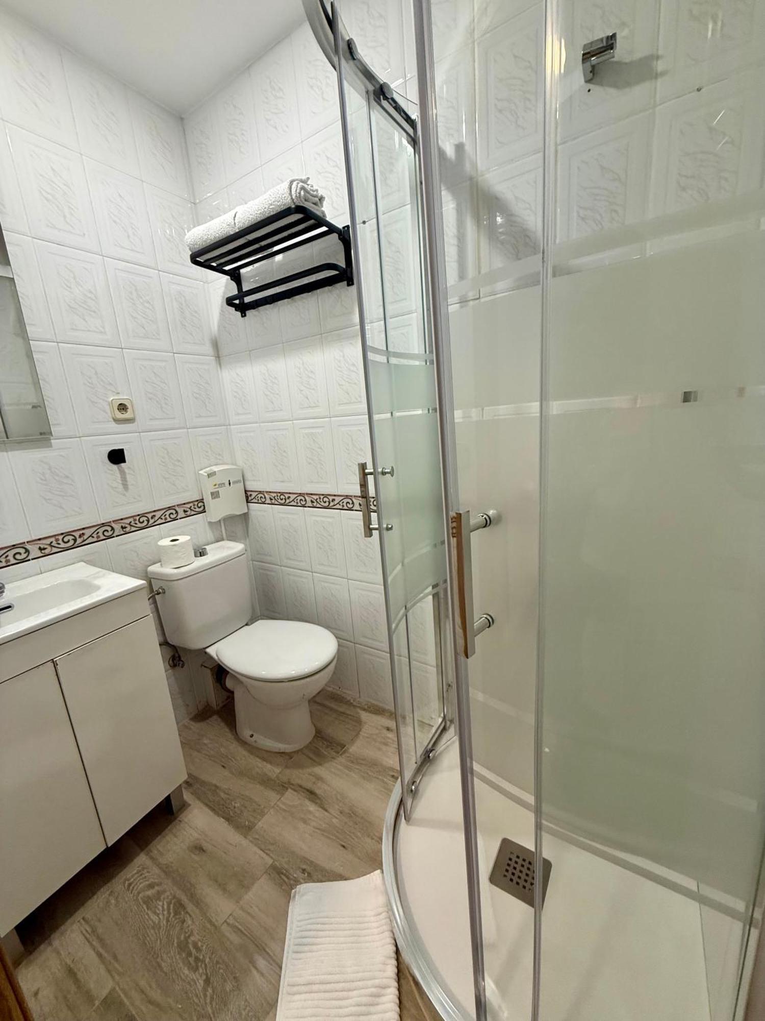 Triple Room Private Bathroom
