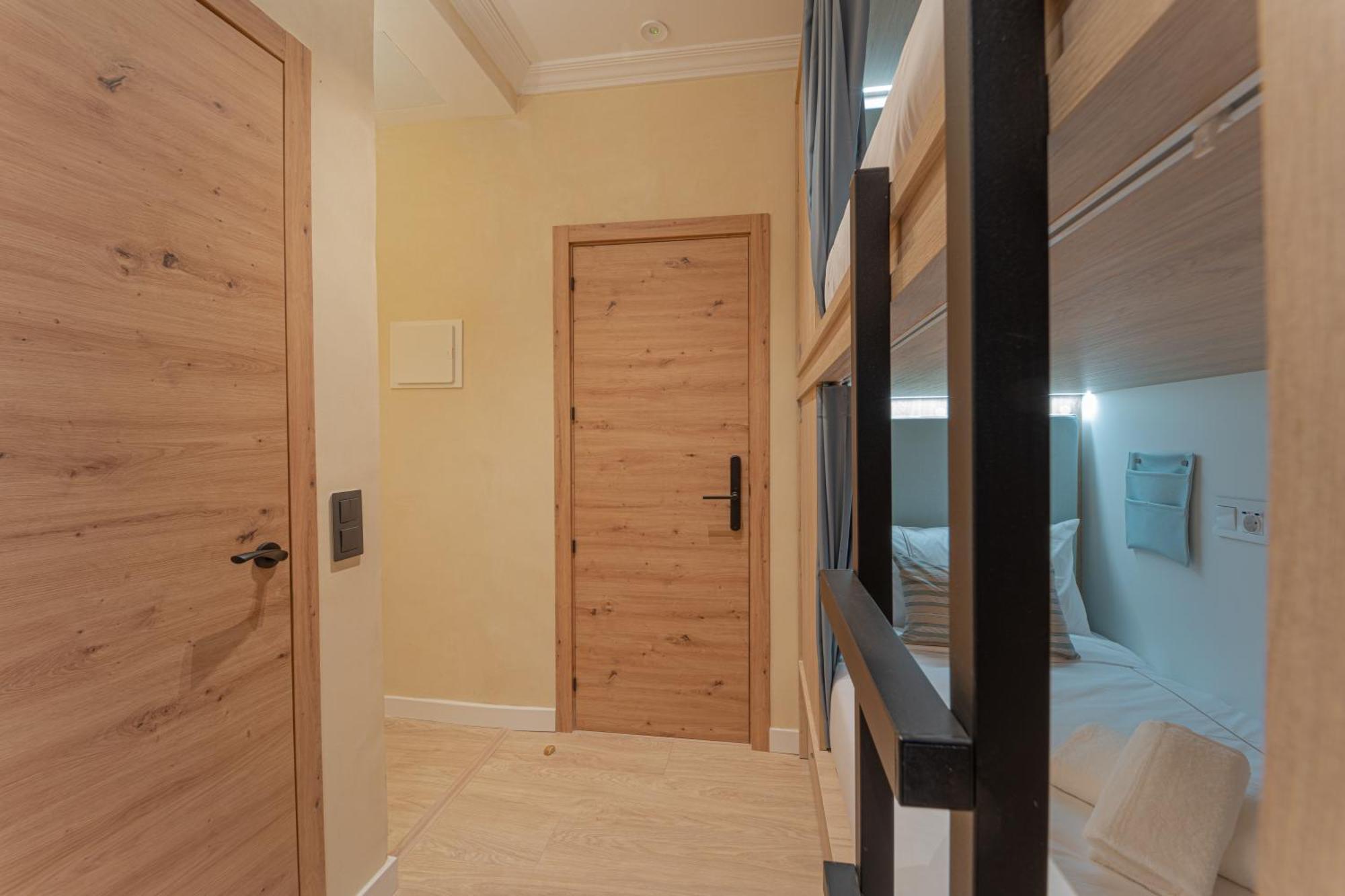 Twin Room Private Bathroom