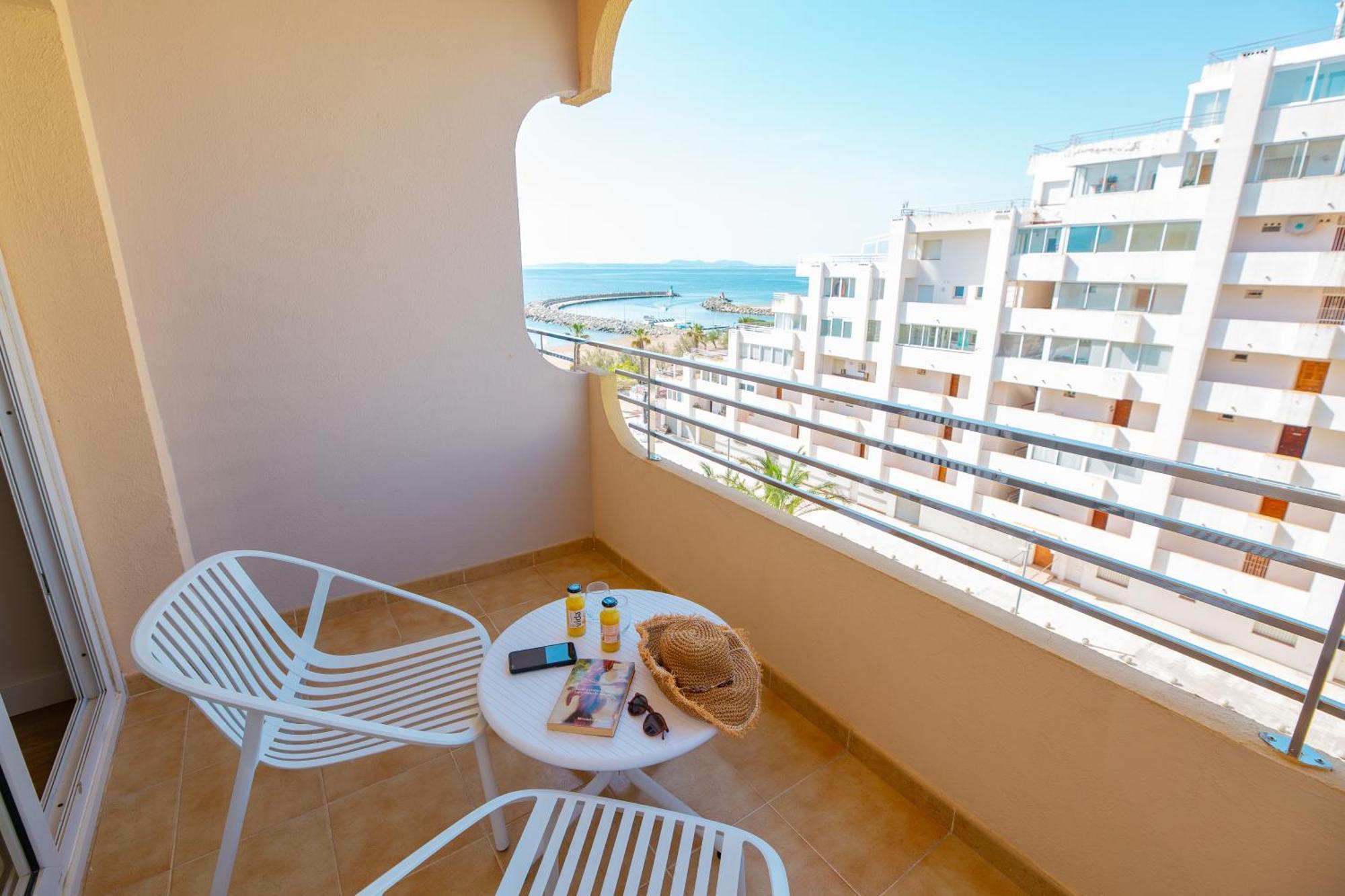 Double or Twin Room Partial Sea View