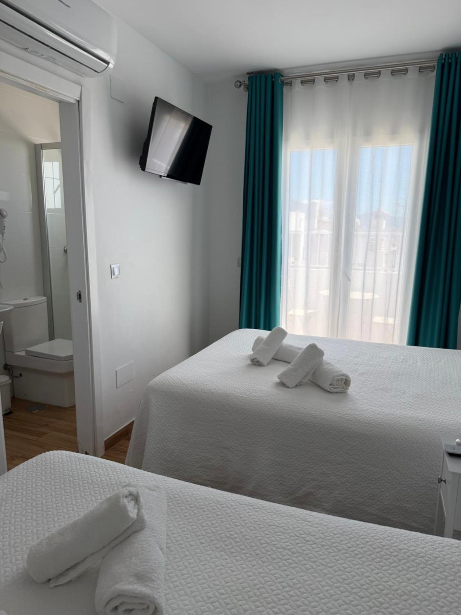 Quadruple Room,1765843790:JPEG