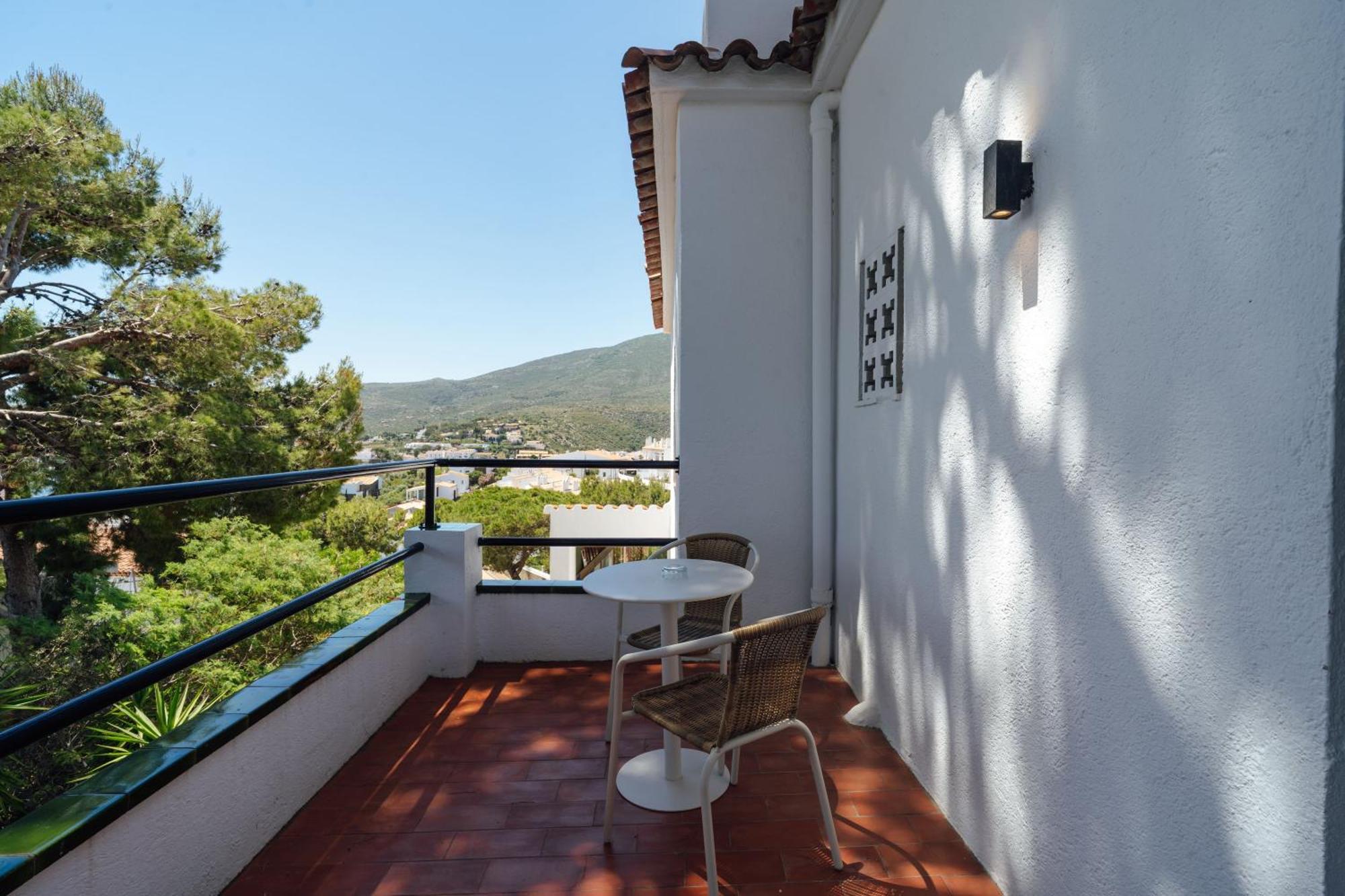 Double or Twin Room Sea View
