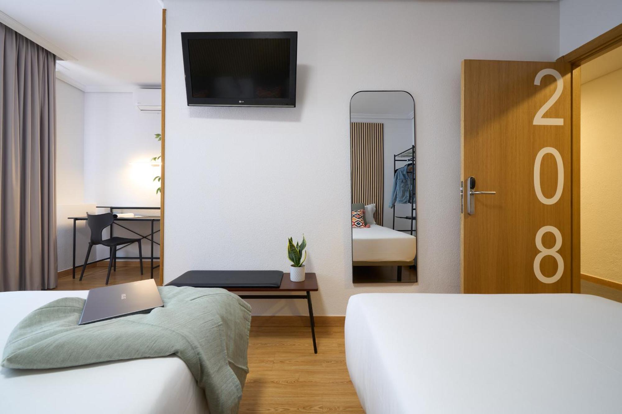 Double Room Extra Bed,1773737026:JPEG