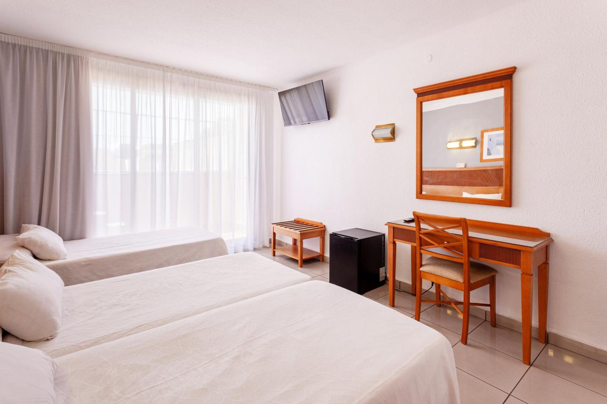 Comfort Triple Room