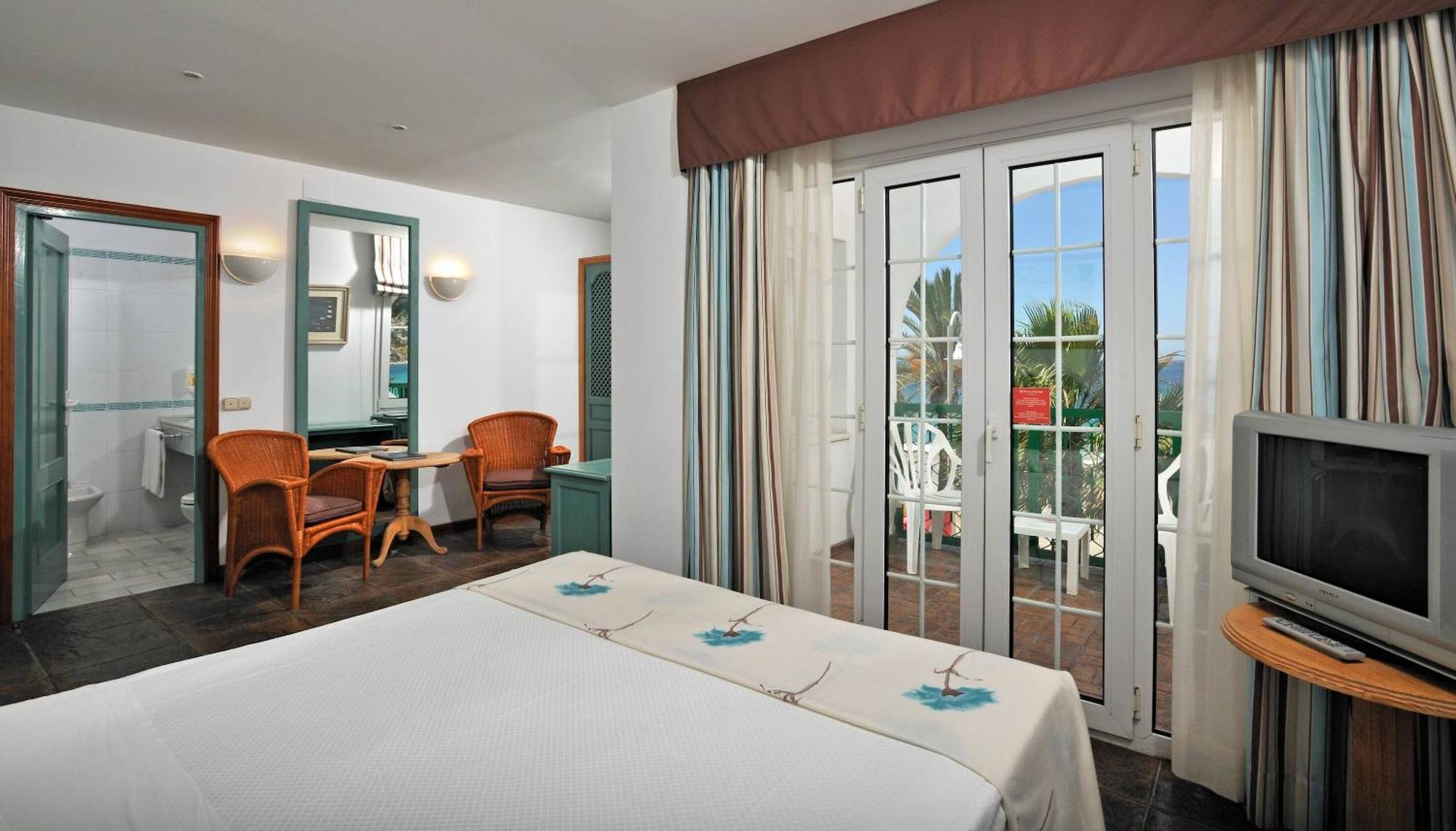 Double Room with Front Sea View