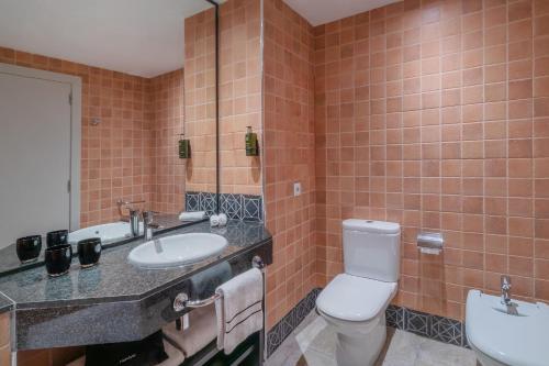 Zimmer Melia mit Verbindungstür und direktem Meerblick