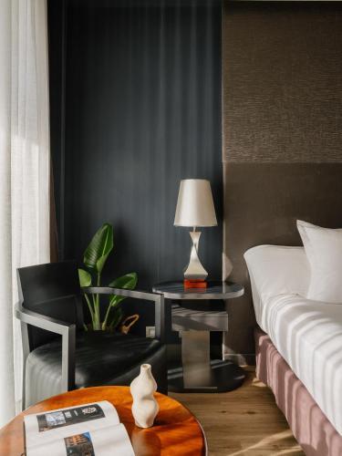 Deluxe Extra Room