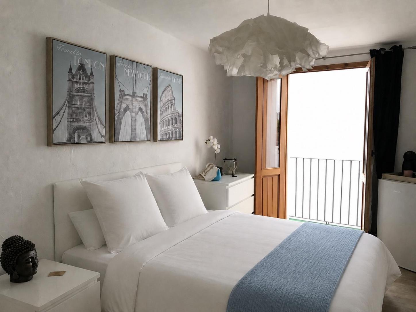 Double Room Private Bathroom