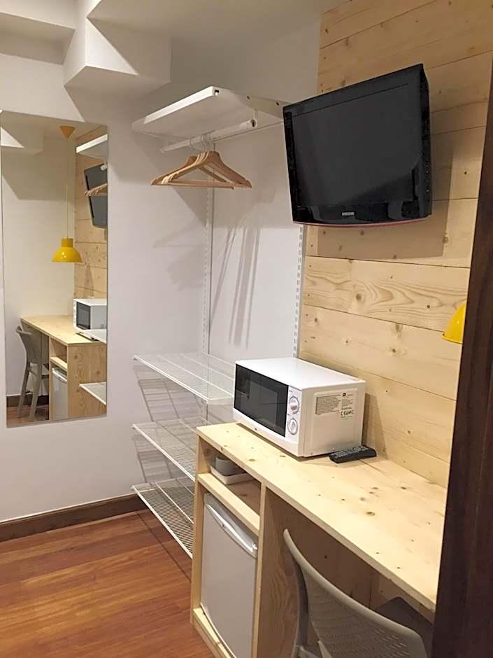 Single Room Private Bathroom