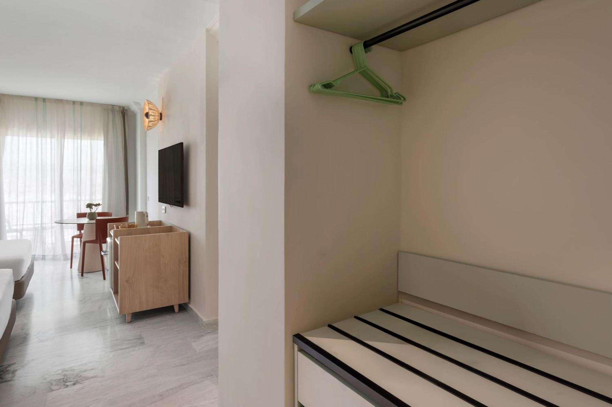 Sol Room