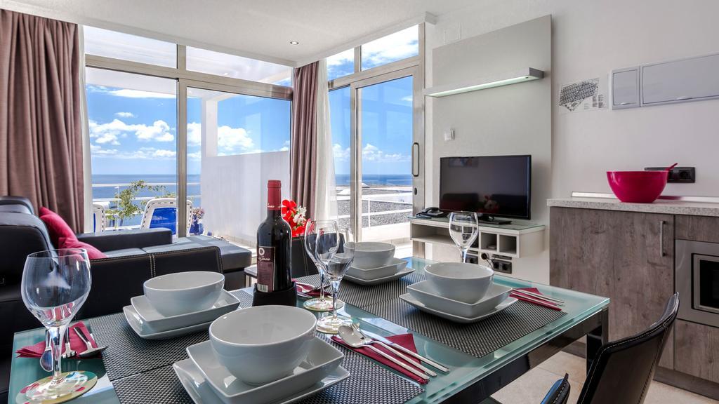 Superior One-Bedroom Apartment with Sea View