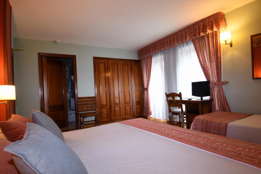 Triple Room,1678627635:JPEG