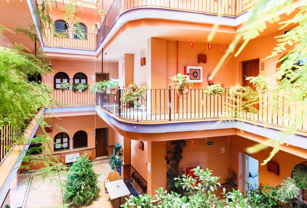Familienzimmer (2 Erwachsene + 2 Kinder)