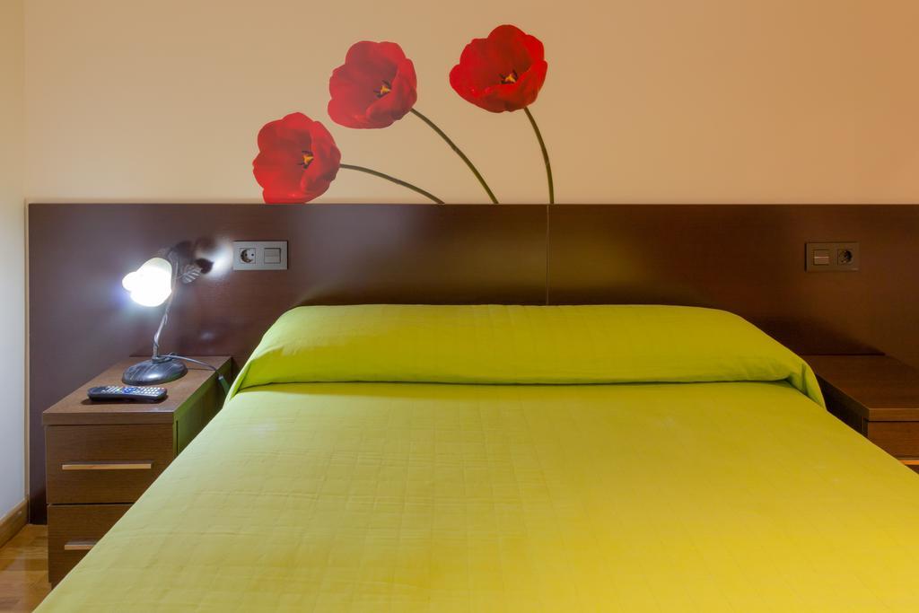Budget Double Room with Shared Bathroom