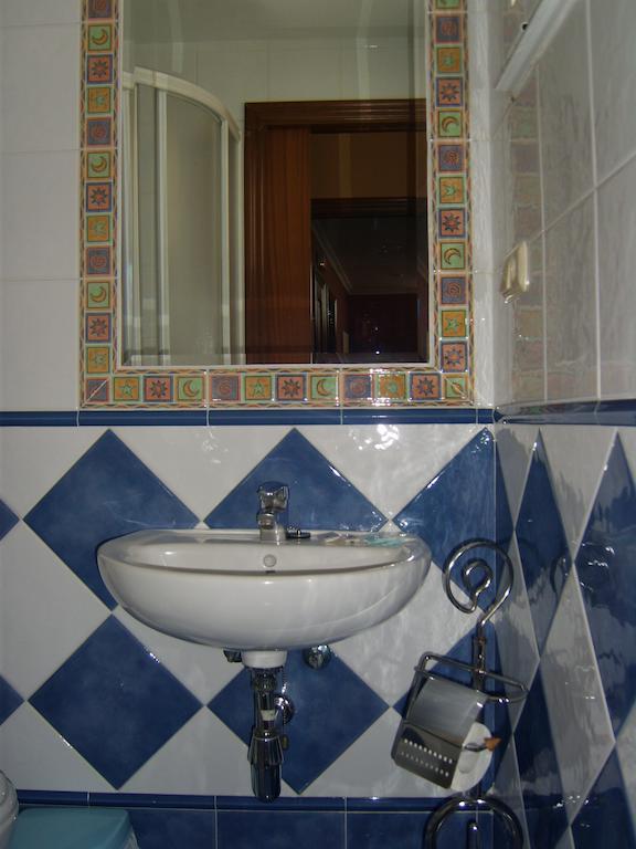 Single Room,235804141:JPEG