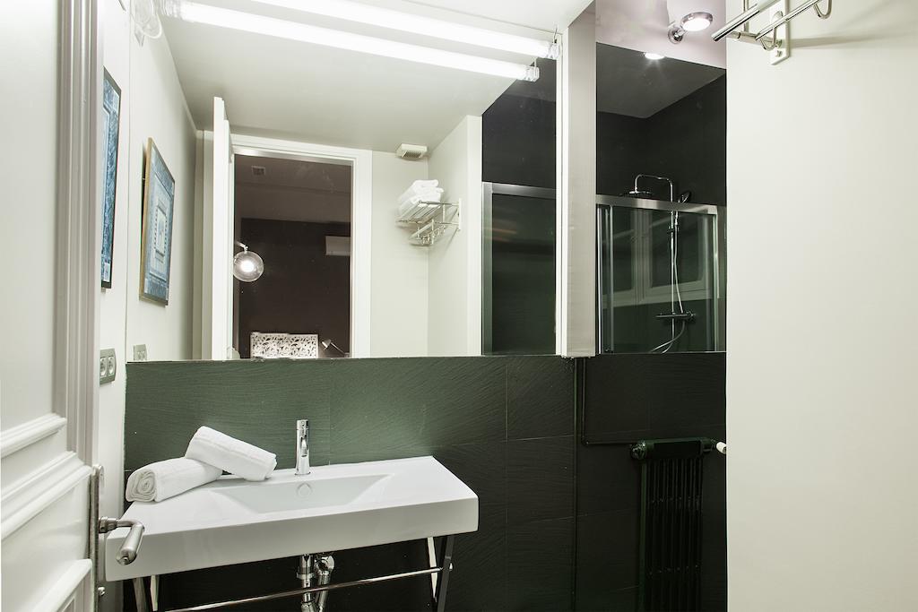 Apartament typu suite z widokiem na miasto i balkonem