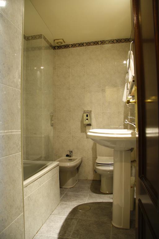 Chambre Double avec Lit d'Appoint