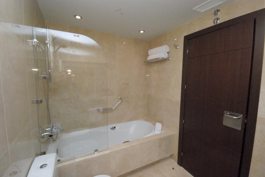 Deluxe Double Room,246713261:JPEG