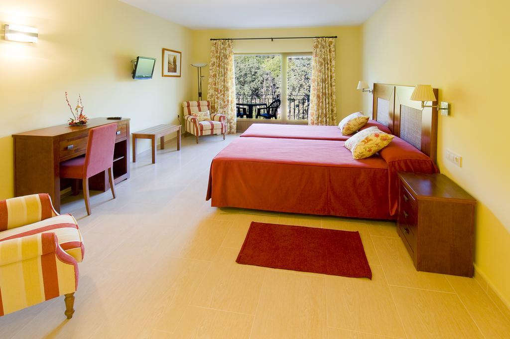 Suite with Spa Bath,259791165:JPEG