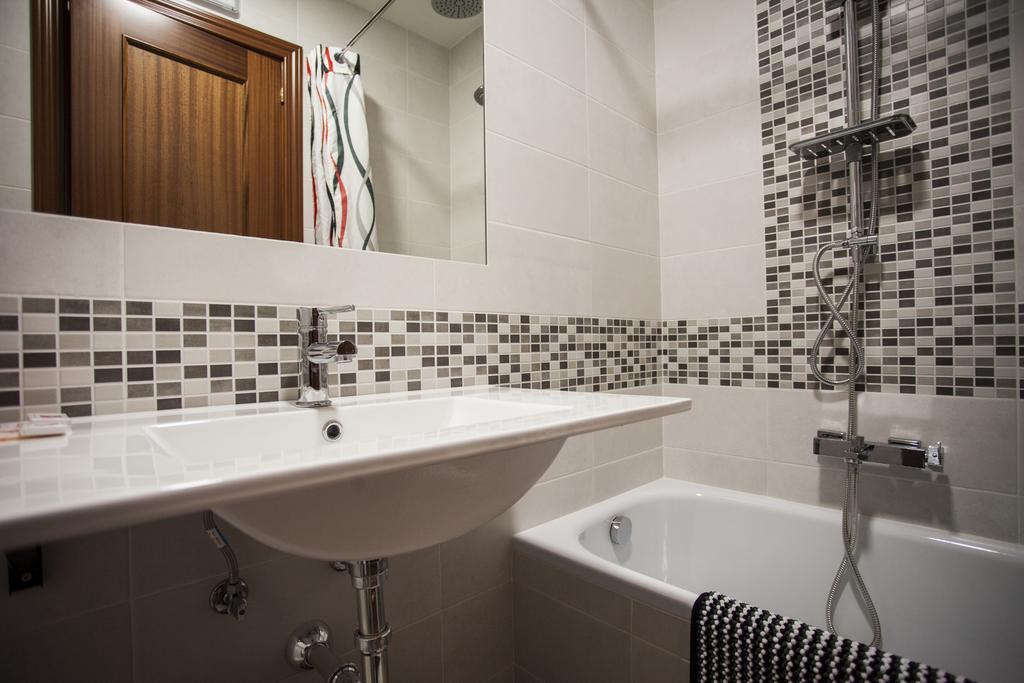 Double Room Private Bathroom