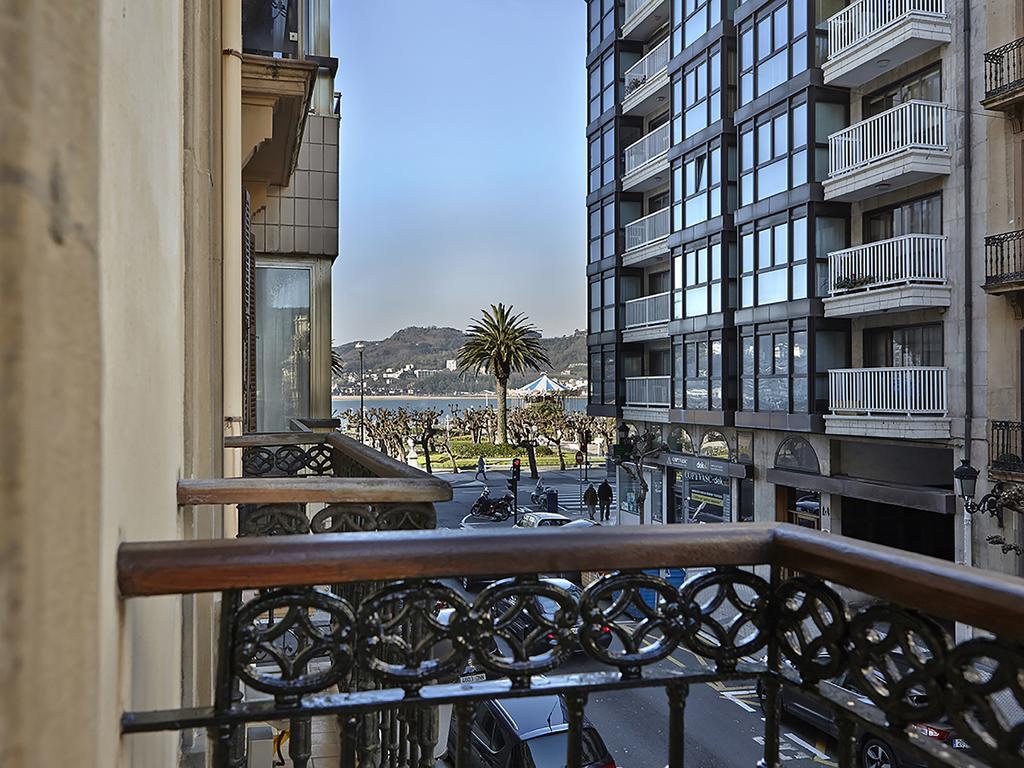 Single Room Balcony