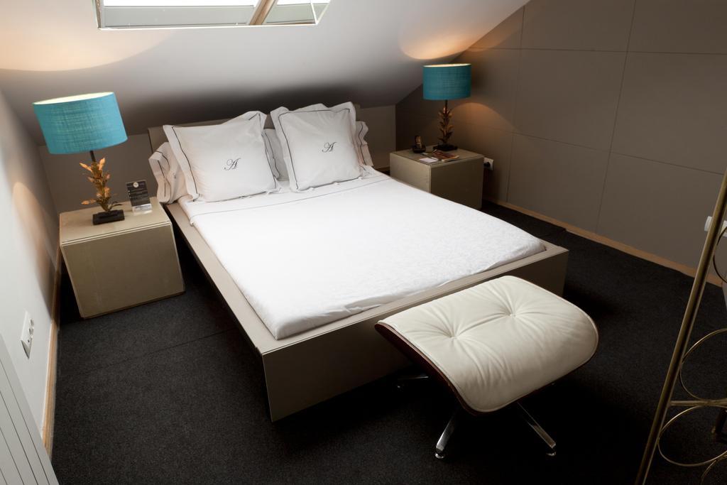 Studio (2 Adults)