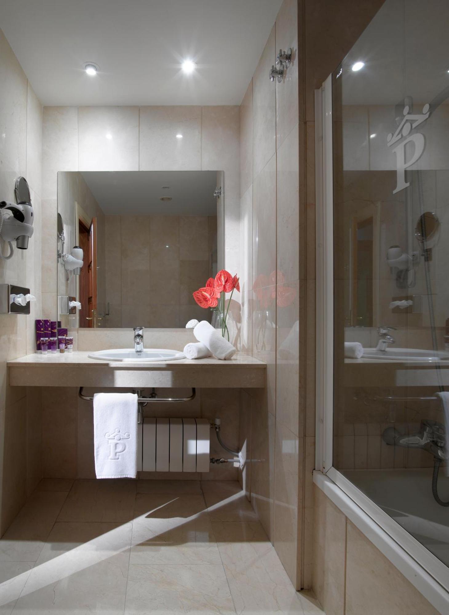 Standard Double Room,1207712284:JPEG