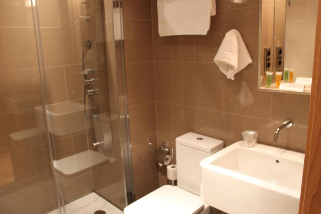 Double or Twin Room with Terrace
