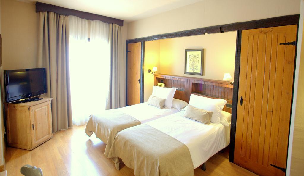 Double or Twin Room,322368007:JPEG