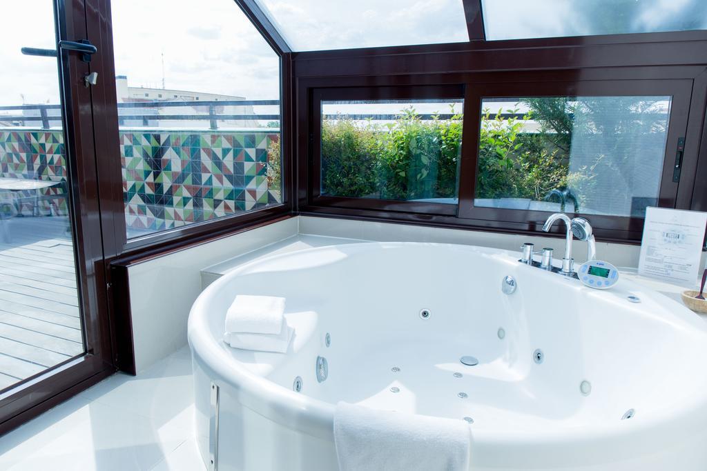 Double Room Terrace Spa Bath