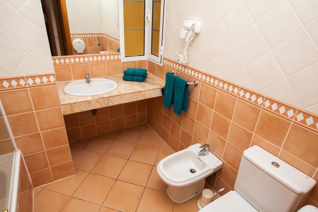 Junior Suite with Balcony or Terrace,327985924:JPEG