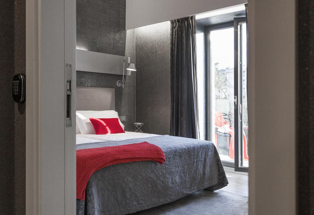Deluxe Double or Twin Room with Balcony