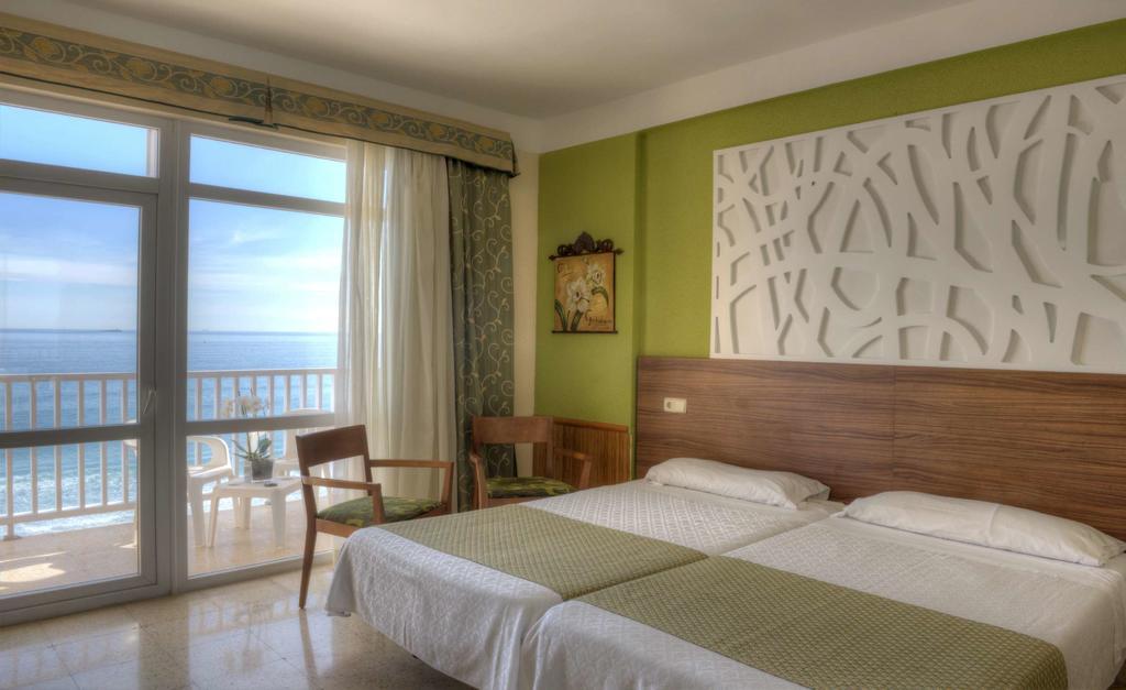 Double or Twin Room Sea View Thermal Baths Access