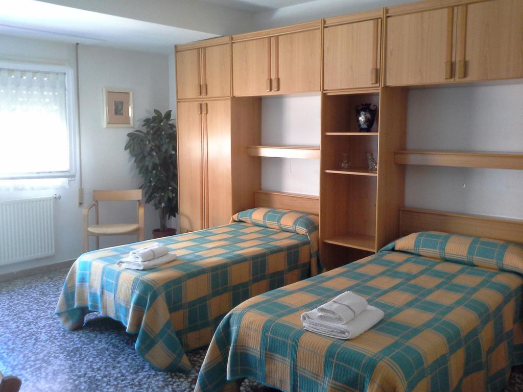 Camera Tripla con Bagno in Comune