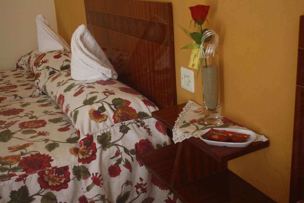 Dreibettzimmer mit Gemeinschaftsbad