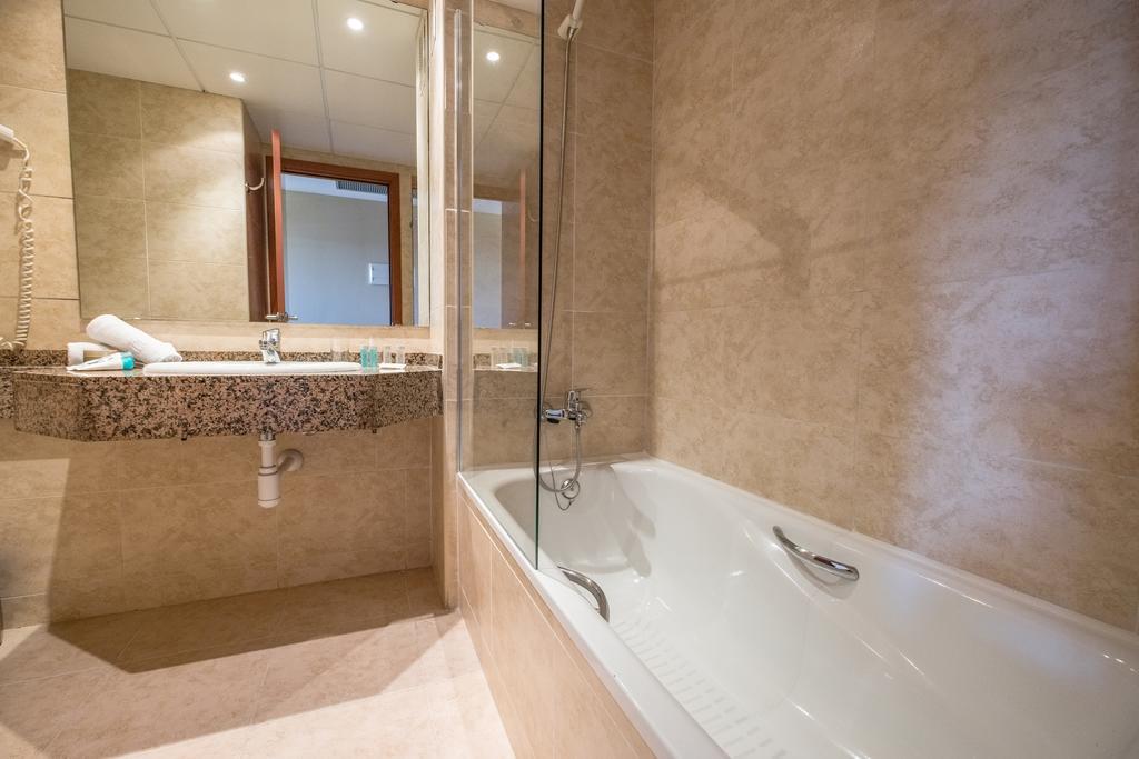 Standard Single Room,1207735048:JPEG