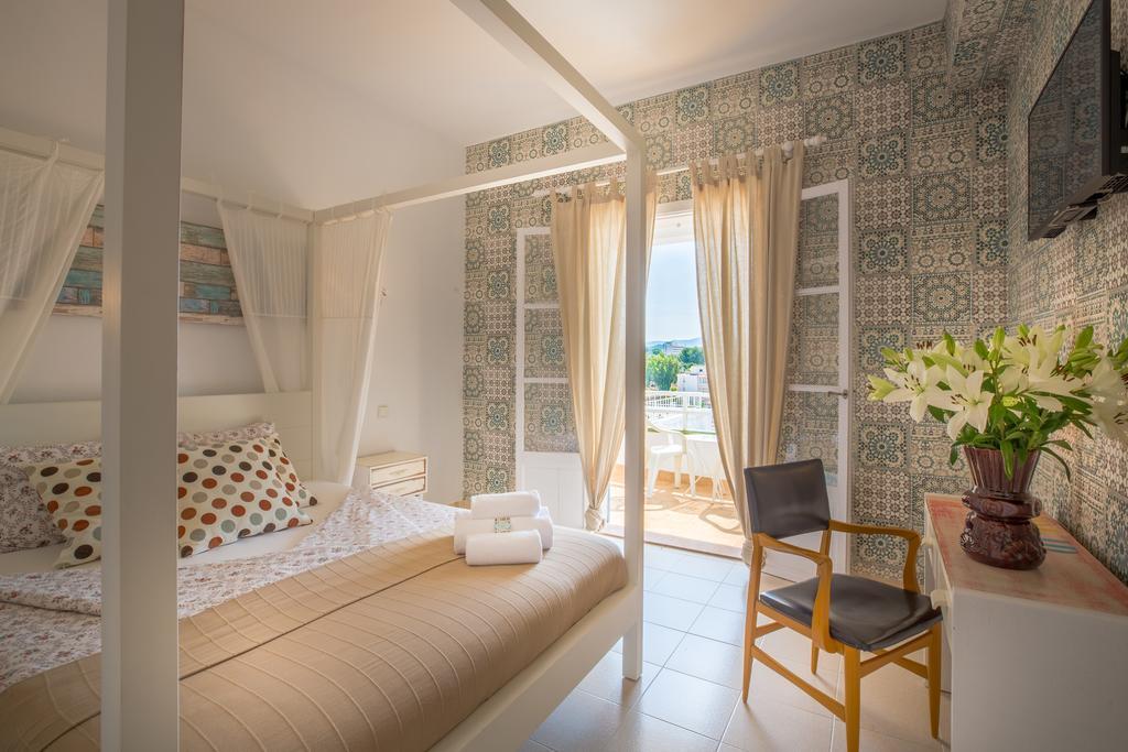 Double Room Balcony,970686982:JPEG