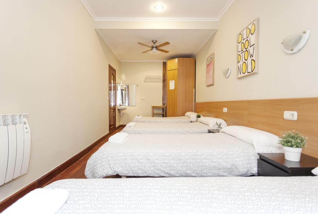 Chambre Quadruple avec Salle de Bains Commune