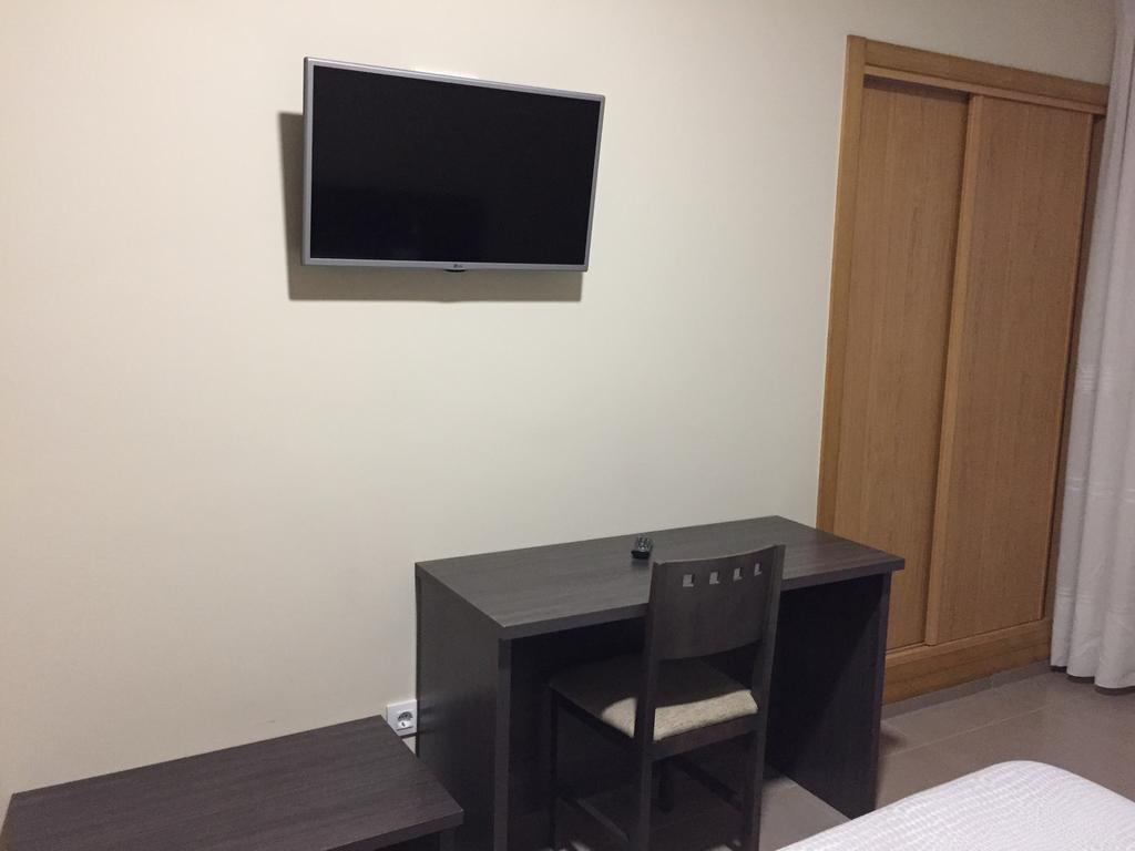 Standard Queen Room with Two Queen Beds,642969222:JPEG