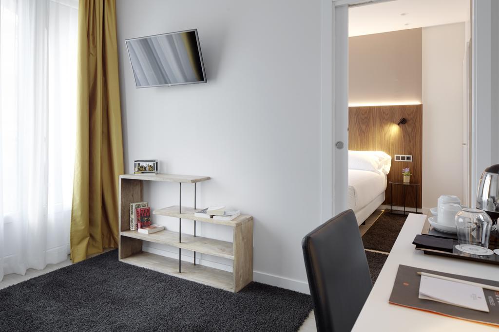 Suite,435502365:JPEG