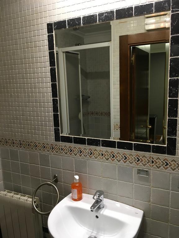 Standard Single Room with Shower
