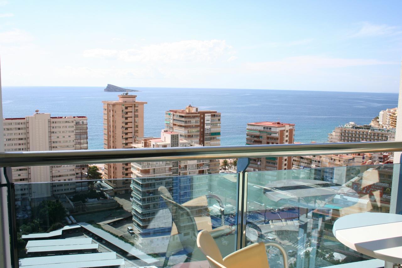 Camera Deluxe Doppia con Letti Singoli con Terrazza e Vista Mare (1 Adulto + 1 Bambino)