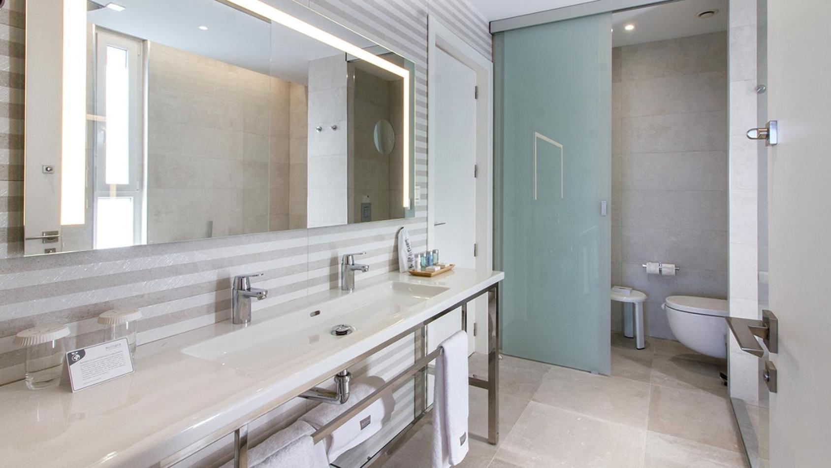 Suite avec Kitchenette (2 Adultes + 2 Enfants)