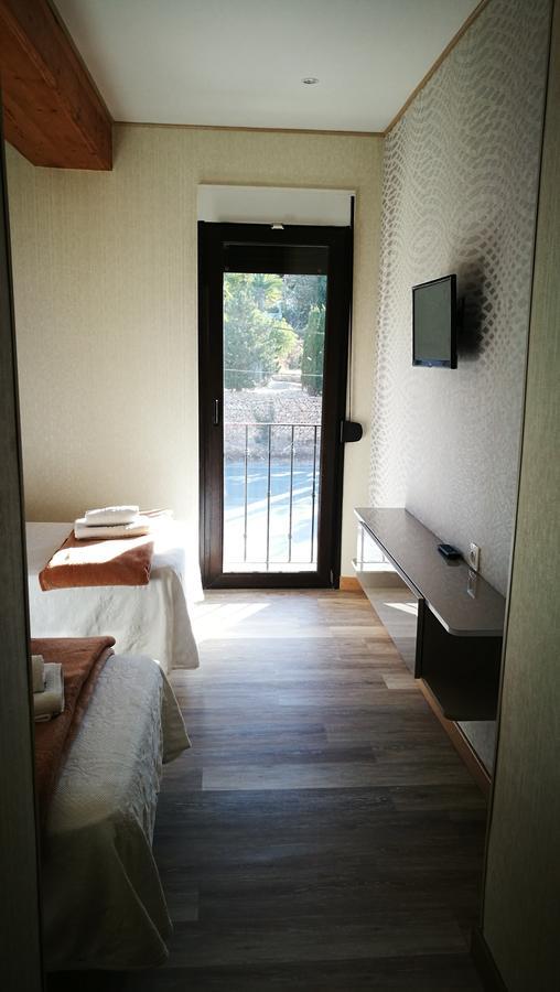 Twin Room,1363747391:JPEG