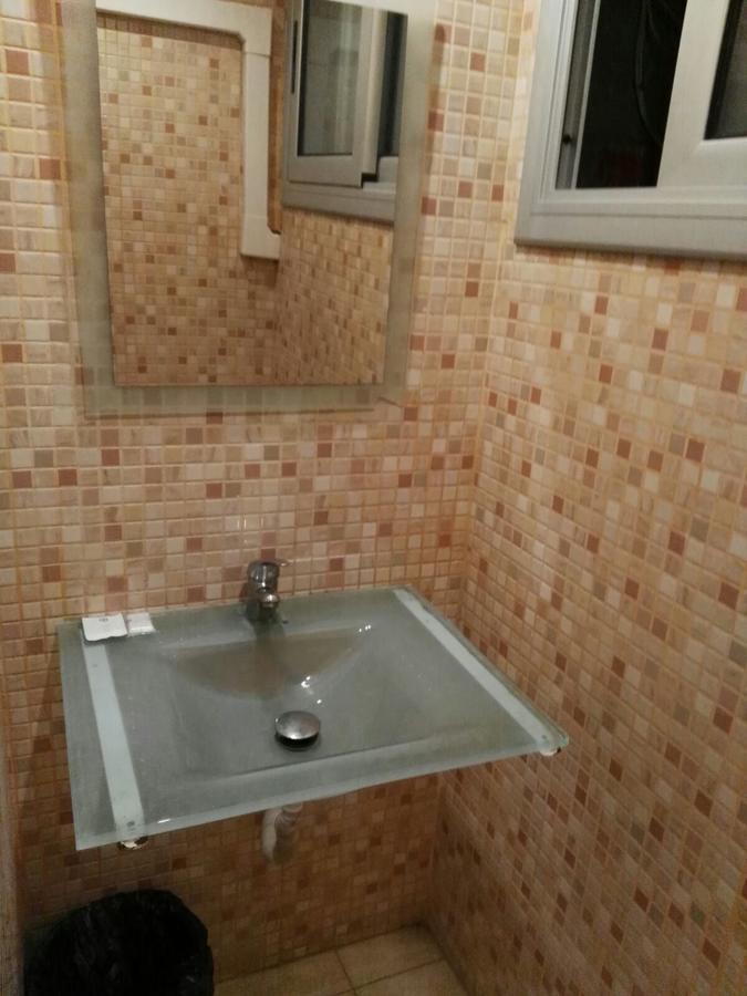 Basic Single Room with Shared Bathroom,1590354434:JPEG