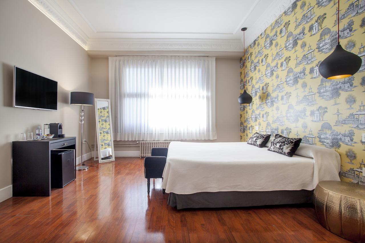 Superior Queen Room Private Bathroom