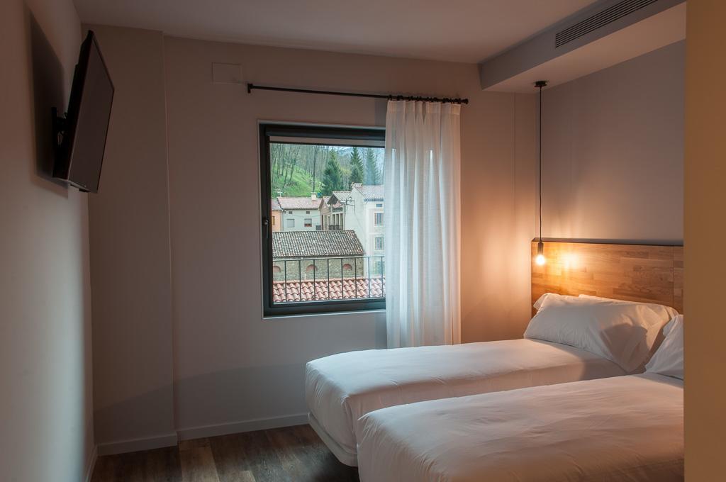 Standard Double or Twin Room,608993188:JPEG