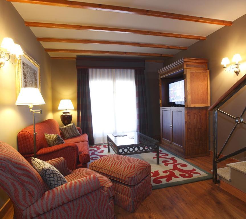 Villa Familiar (2 adultos + 2 niños)