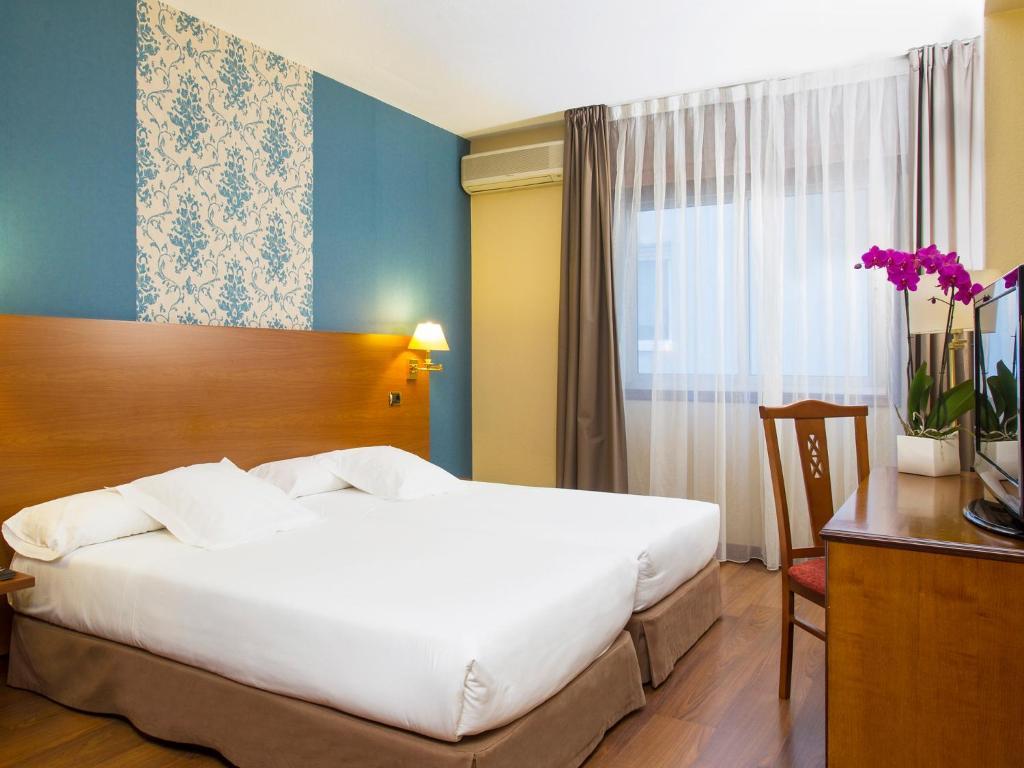Double or Twin Room,1214648623:JPEG